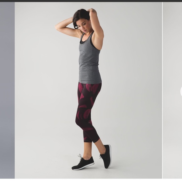 Lululemon All Sport Crop - Picture 4 of 7
